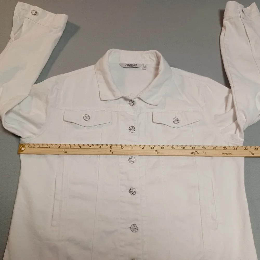 New‎ Direction Woman White Denim Jacket 100% Cotton Trucker Style Size L 54742NJ